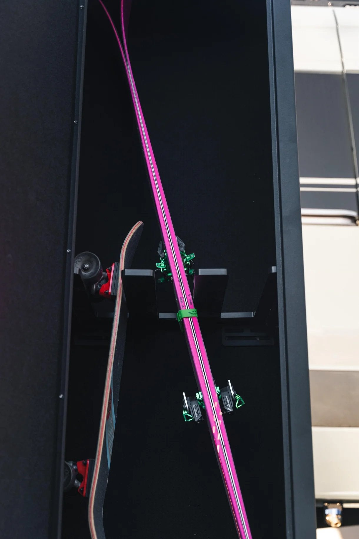 SV Boost Box Ski Insert